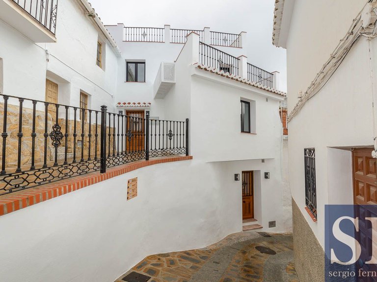 Town House for Sale in Sedella, Malaga 1