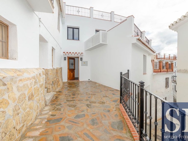 Town House for Sale in Sedella, Malaga 2