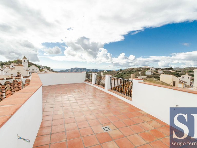 Town House for Sale in Sedella, Malaga 17