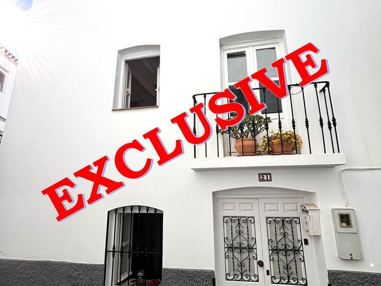 Town House for Sale in Cómpeta, Malaga 1