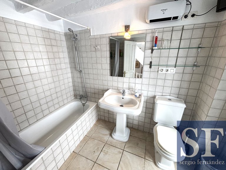 Town House for Sale in Cómpeta, Malaga 11