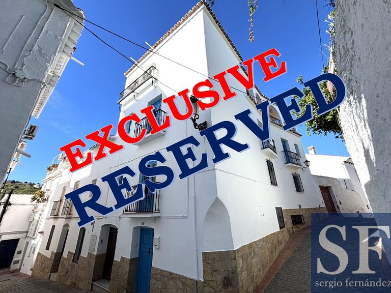 Town House for Sale in Cómpeta, Malaga 1