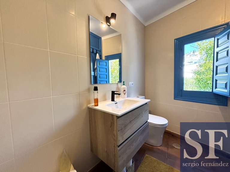 Town House for Sale in Cómpeta, Malaga 14
