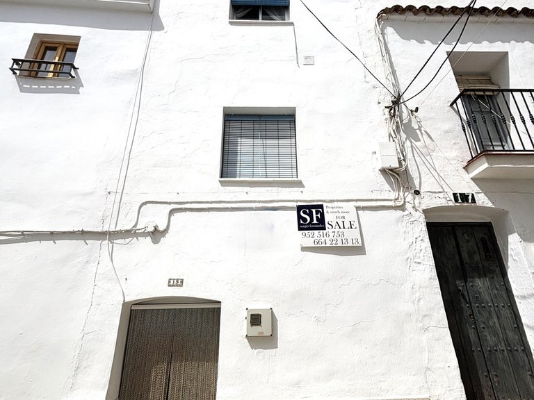 Town House for Sale in Cómpeta, Malaga 1