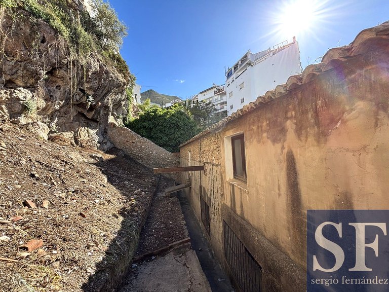 Town House for Sale in Cómpeta, Malaga 15