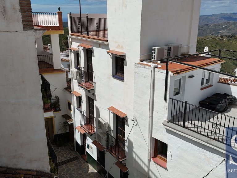 Town House for Sale in Canillas De Aceituno, Malaga 1