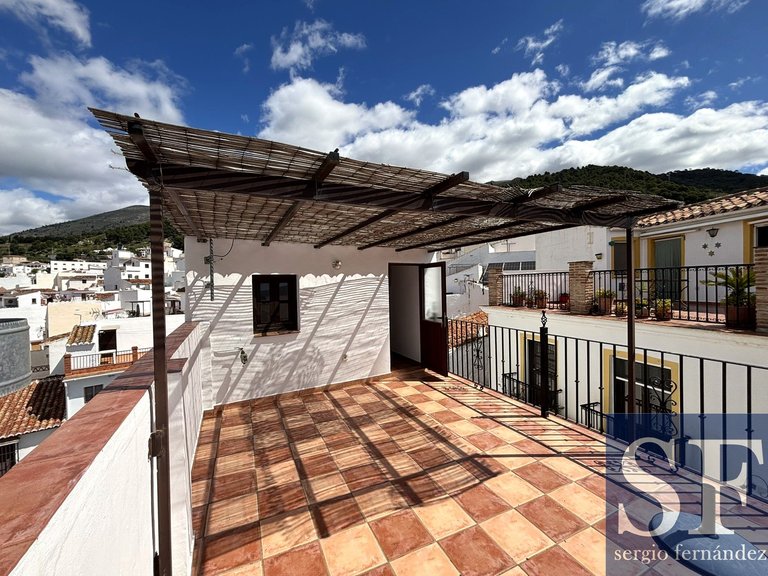 Town House for Sale in Canillas De Aceituno, Malaga 14