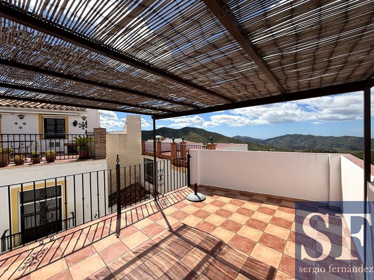 Town House for Sale in Canillas De Aceituno, Malaga 15