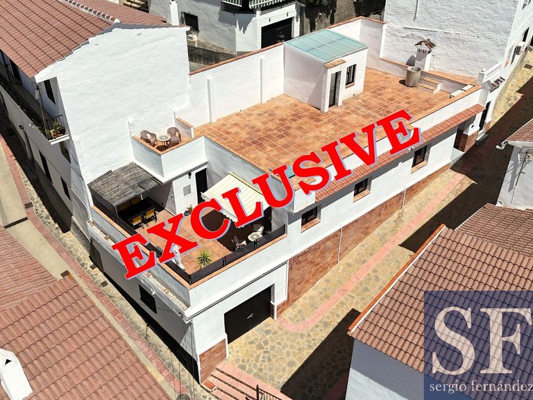 Town House for Sale in Cómpeta, Malaga 1