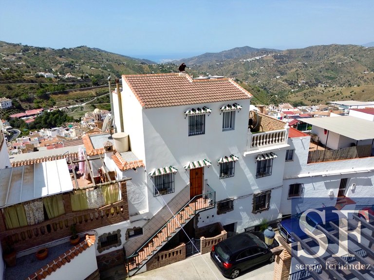Town House for Sale in Cómpeta, Malaga 1