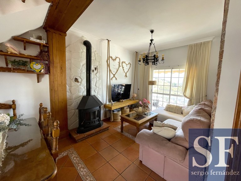 Town House for Sale in Cómpeta, Malaga 2