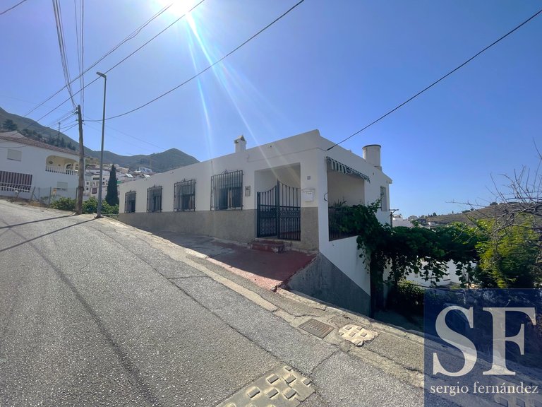 Town House for Sale in Cómpeta, Malaga 2
