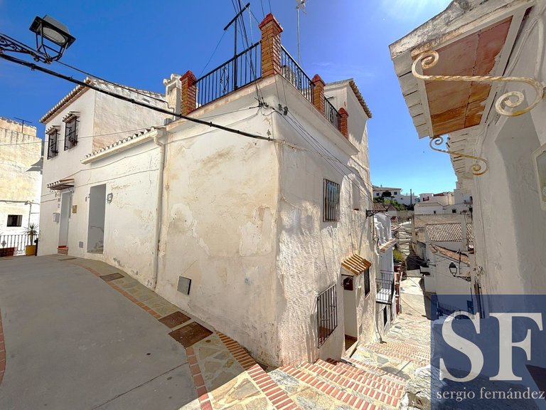 Town House for Sale in Sedella, Malaga 2