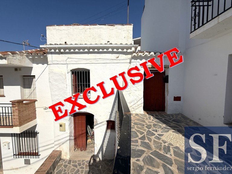 Town House for Sale in Canillas De Albaida, Malaga 1