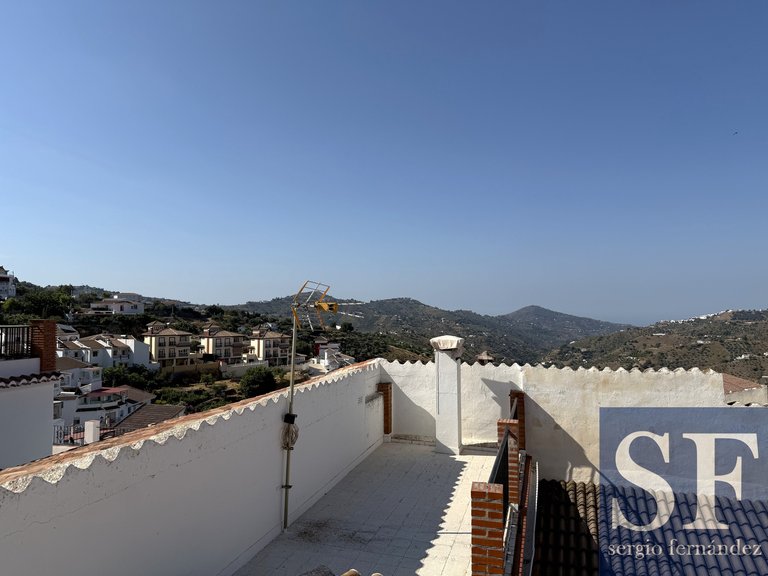 Town House for Sale in Canillas De Albaida, Malaga 17