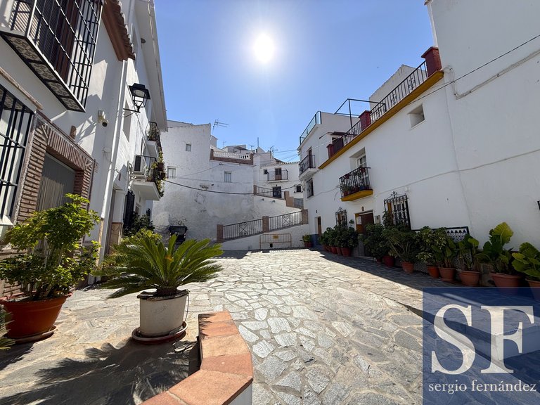 Town House for Sale in Canillas De Aceituno, Malaga 2
