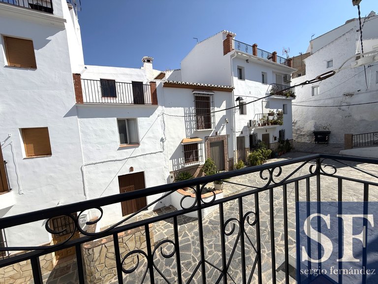 Town House for Sale in Canillas De Aceituno, Malaga 8