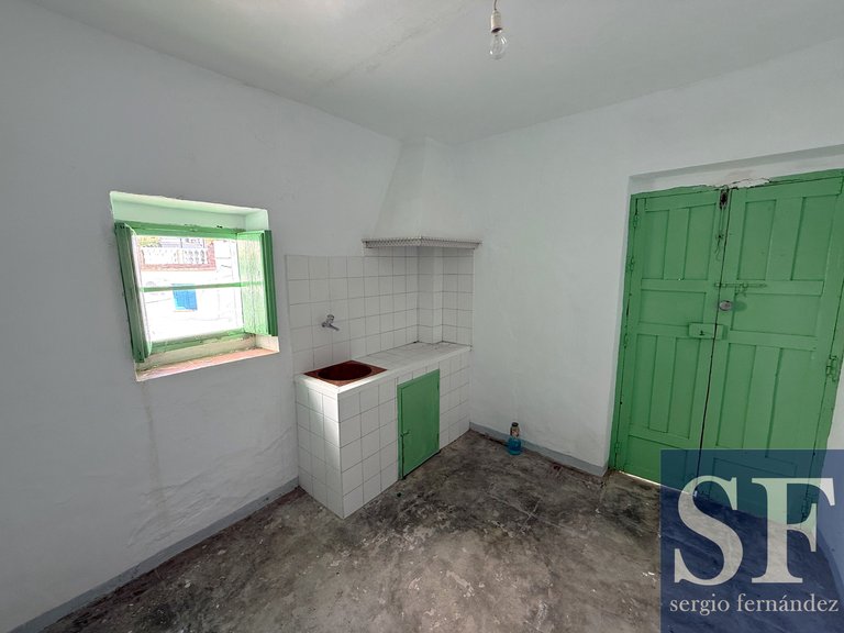 Town House for Sale in Cómpeta, Malaga 14