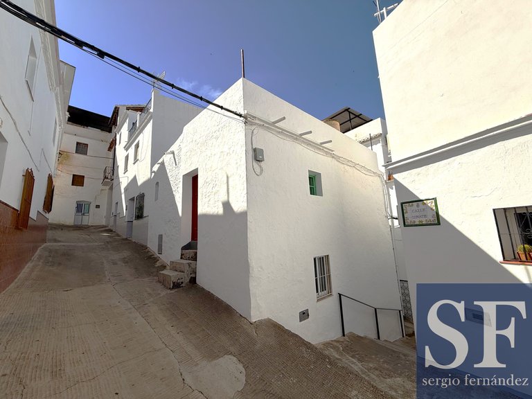 Town House for Sale in Cómpeta, Malaga 20