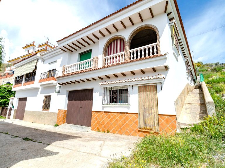 Town House for Sale in Cómpeta, Malaga 1