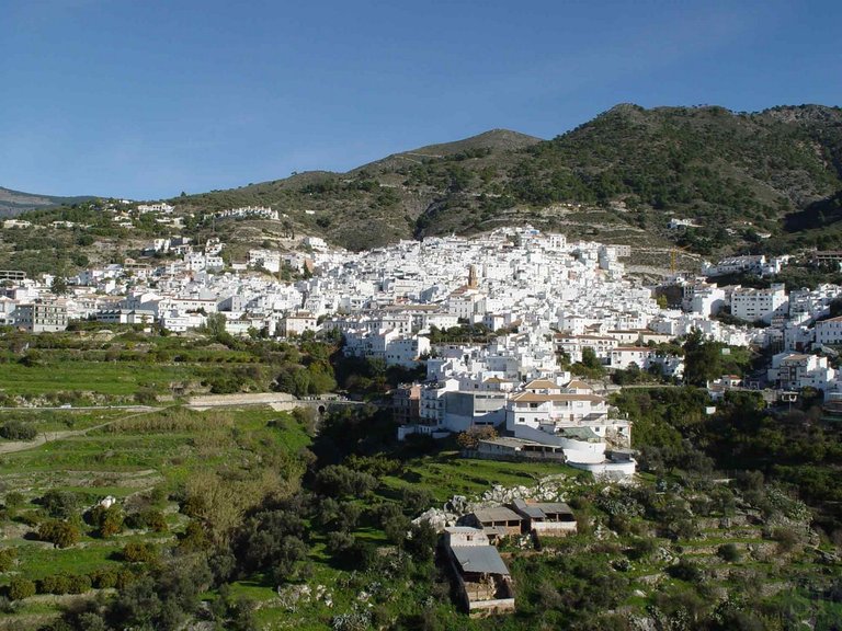 Town House for Sale in Cómpeta, Malaga 14