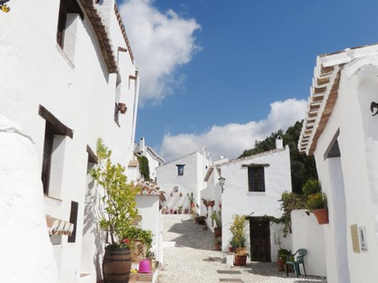 Town House for Sale in Cómpeta, Malaga 12