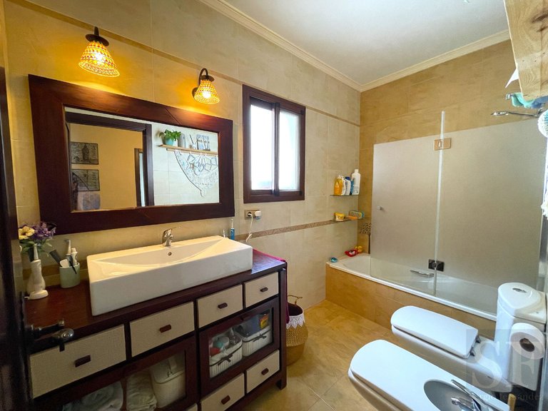 Town House for Sale in Cómpeta, Malaga 11