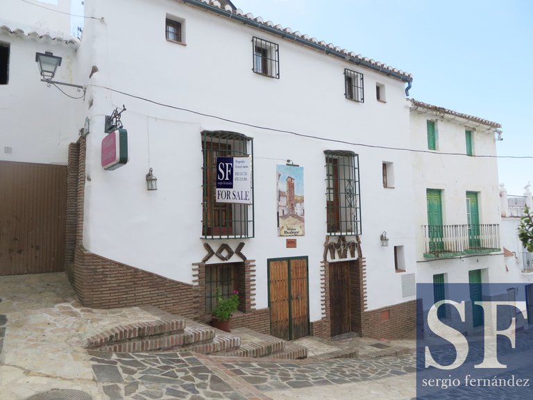 Town House for Sale in Árchez, Malaga 1