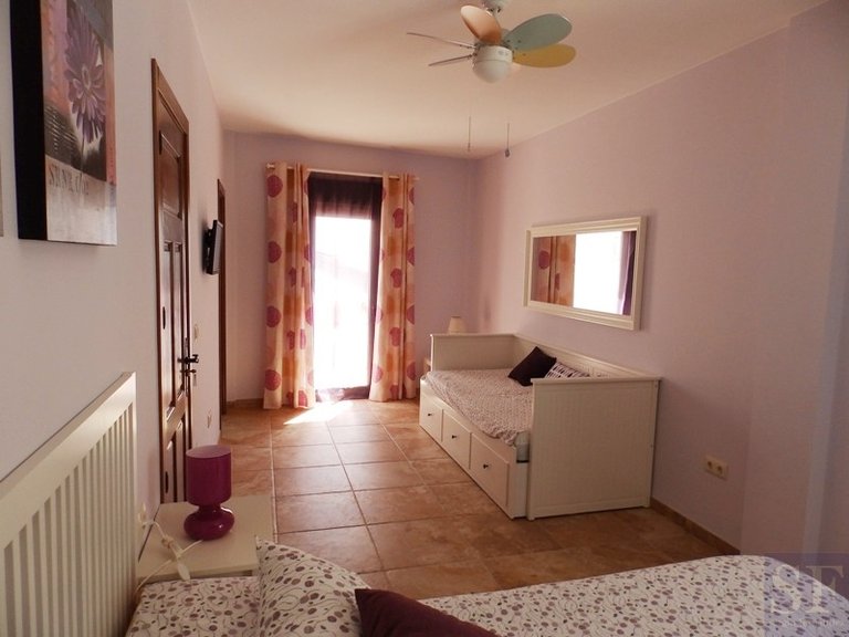 Town House for Sale in Salares, Malaga 9