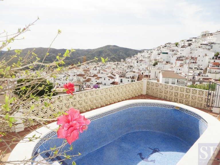 Town House for Sale in Cómpeta, Malaga 1