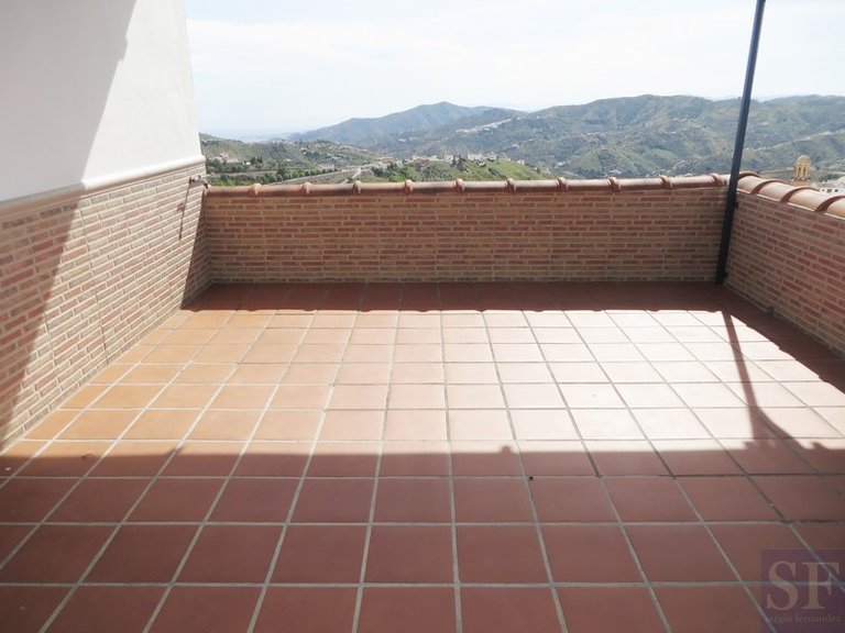 Town House for Sale in Cómpeta, Malaga 11