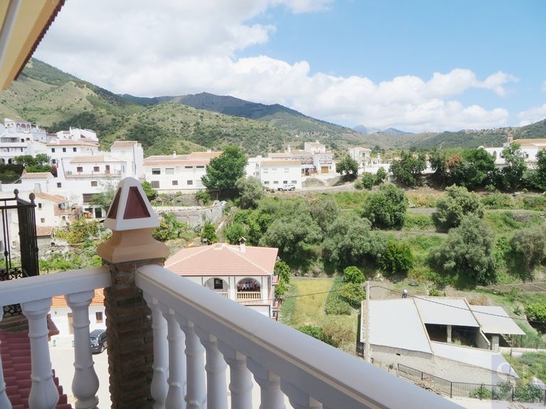 Town House for Sale in Sedella, Malaga 11
