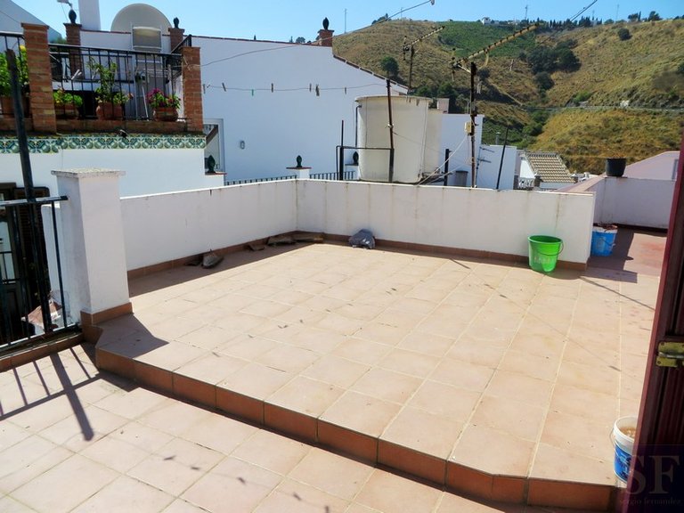 Town House for Sale in Cómpeta, Malaga 10