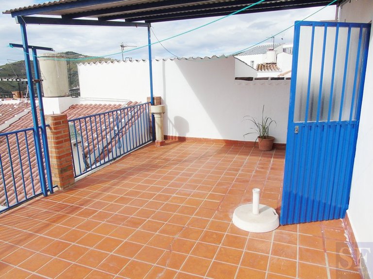 Town House for Sale in Canillas De Albaida, Malaga 11