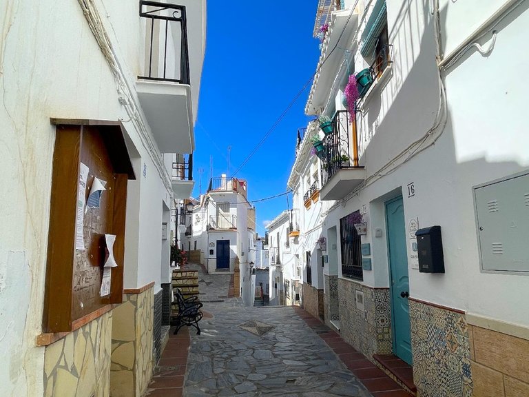 Town House for Sale in Sayalonga, Malaga 19