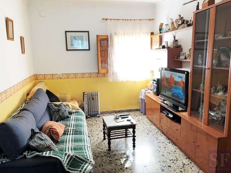 Town House for Sale in Sayalonga, Malaga 2