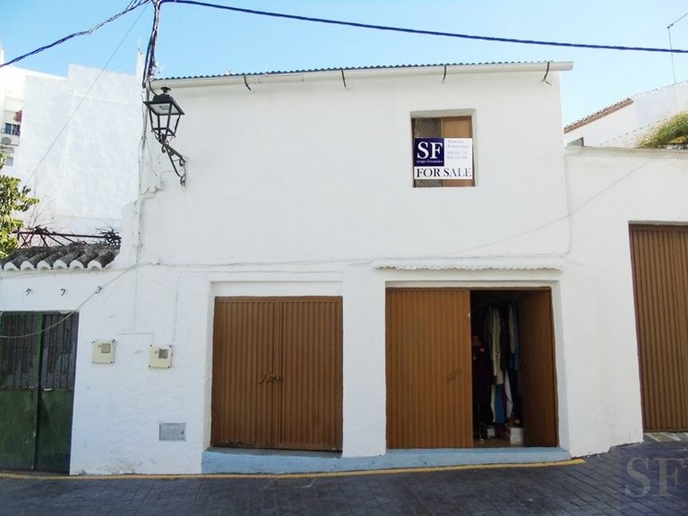 Town House for Sale in Canillas De Aceituno, Malaga 1