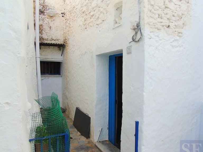 Town House for Sale in Árchez, Malaga 2