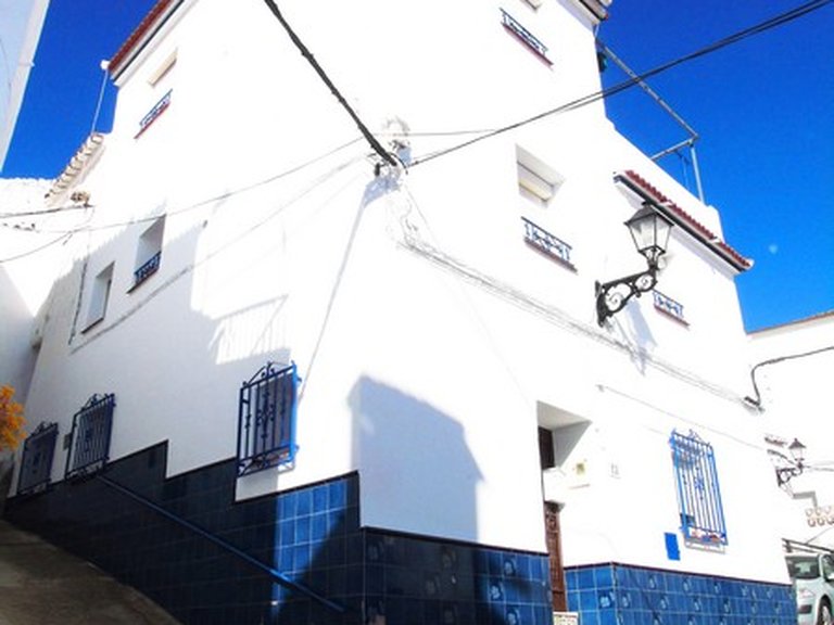 Town House for Sale in Canillas De Albaida, Malaga 1