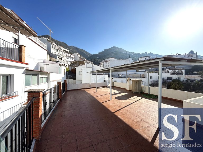 Town House for Sale in Cómpeta, Malaga 11
