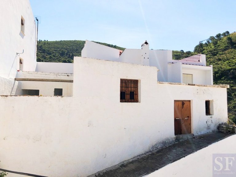 Town House for Sale in Salares, Malaga 1