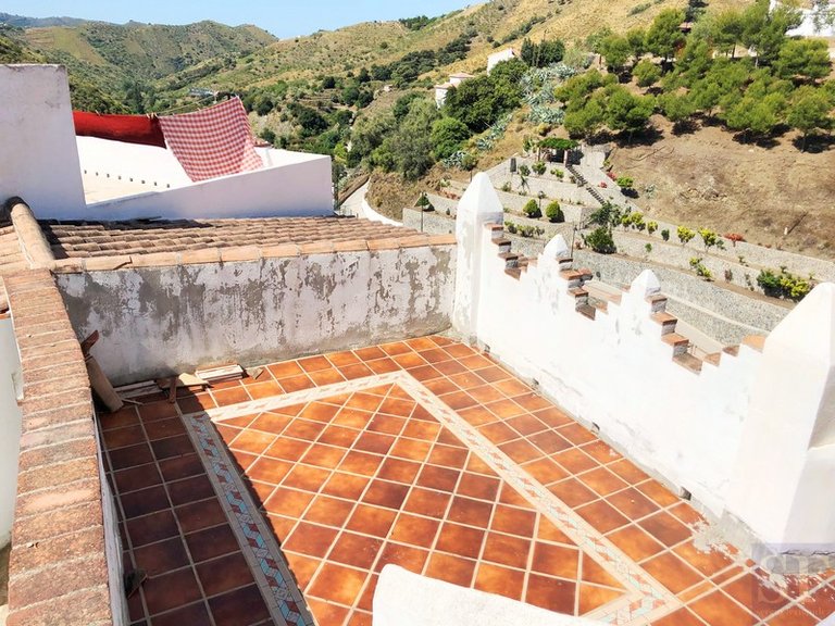 Town House for Sale in Salares, Malaga 9