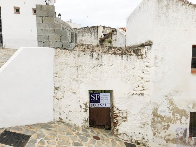 Town House for Sale in Salares, Malaga 1