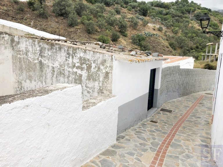 Town House for Sale in Salares, Malaga 6