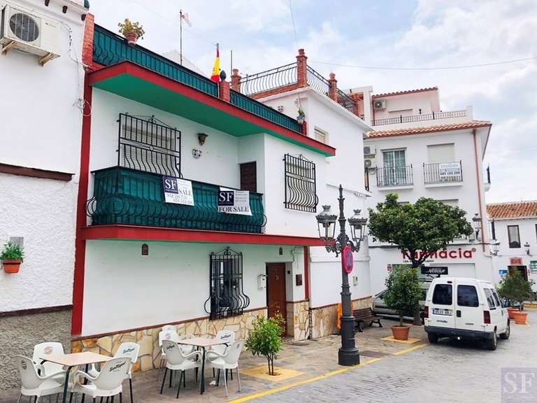 Town House for Sale in Canillas De Aceituno, Malaga 1
