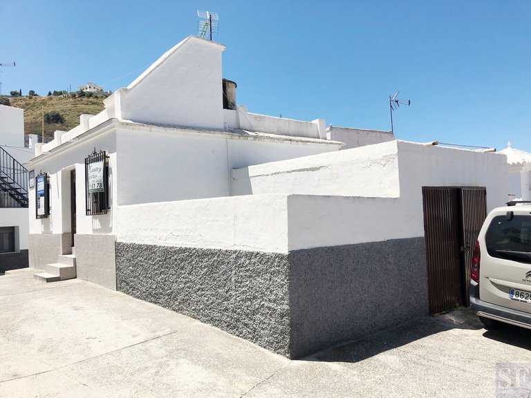 Town House for Sale in Cómpeta, Malaga 15