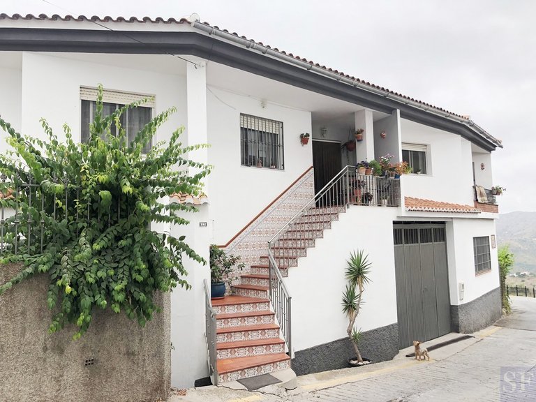 Town House for Sale in Cómpeta, Malaga 1