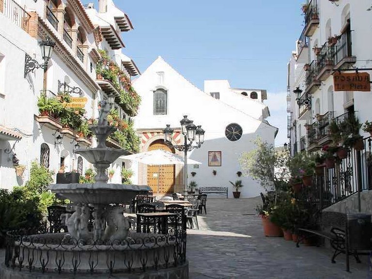 Town House for Sale in Canillas De Albaida, Malaga 20
