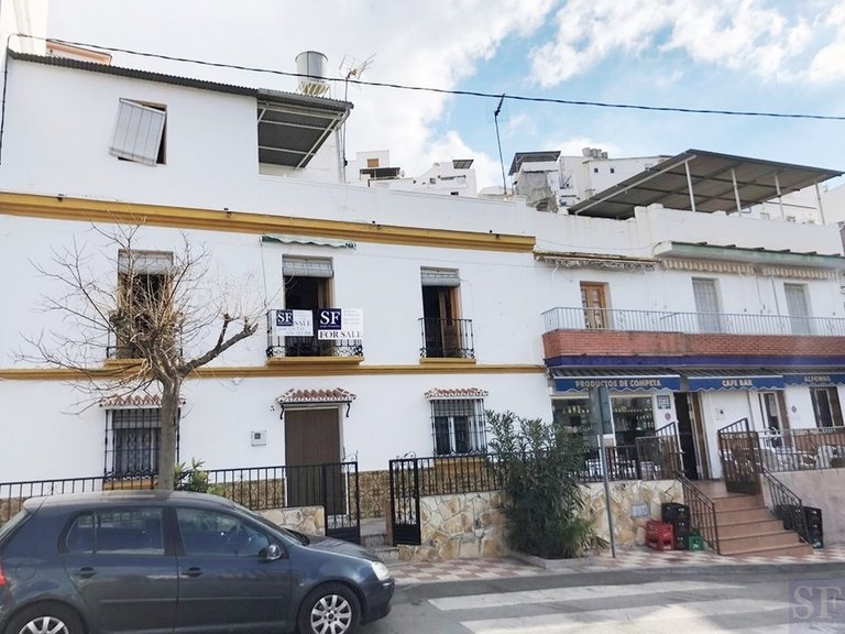Town House for Sale in Cómpeta, Malaga 1