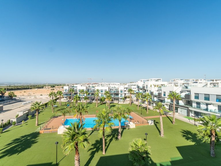 Apartment for Sale in Costa Blanca El Raso, Alicante 25
